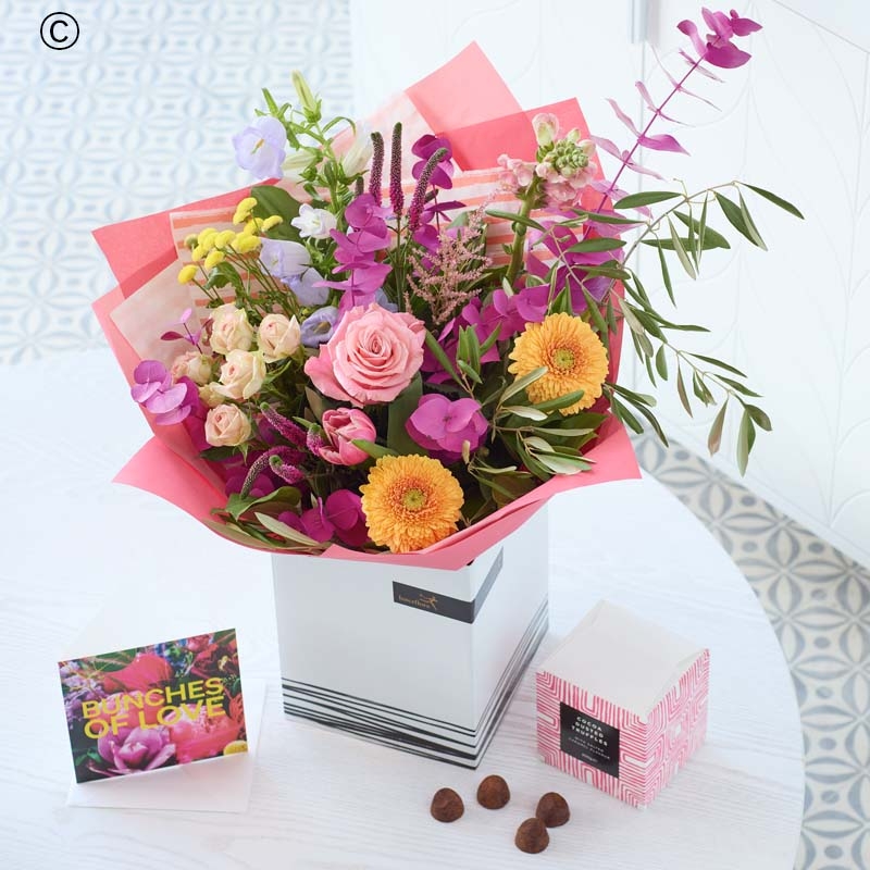 Luxury Mothers Day Bundle – buy online or call 01745 338 792